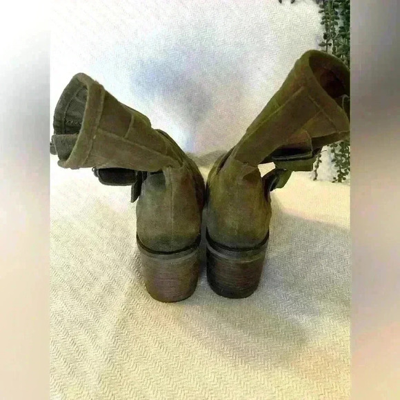 Sam Edelman Troy Leather Buckle Pull-On Moto Boots in Army Green Size 9 - Picture 6 of 7